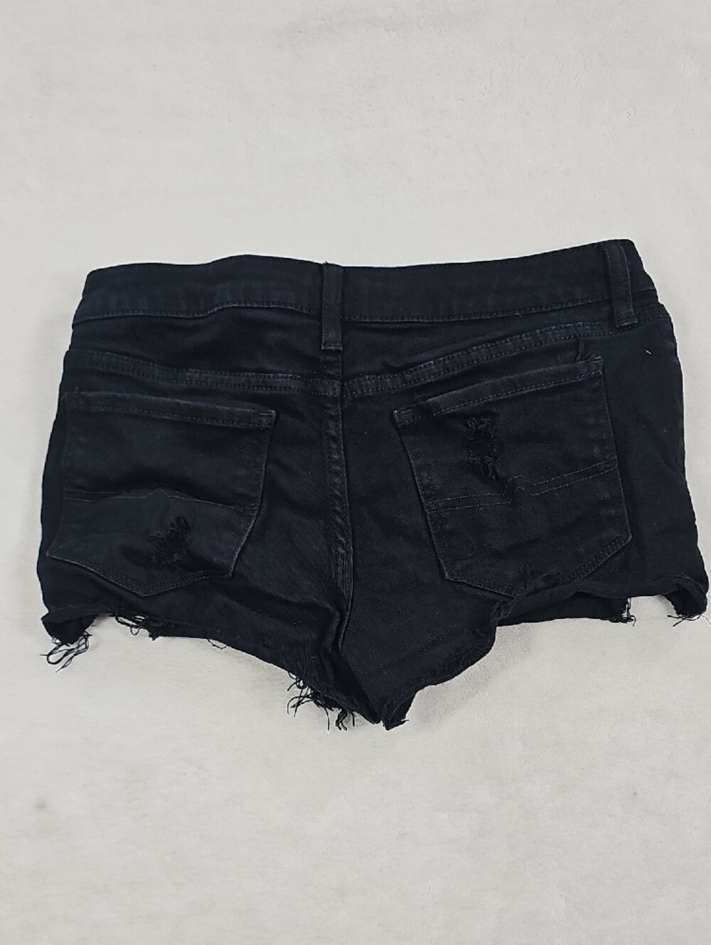 Arizona Jean Co Black Distressed Denim Shorts Womens 9 Raw Hem Ripped Low Rise - Picture 7 of 9
